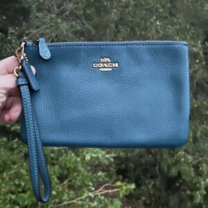COACH Wristlet Wallet Pouch Polished Pebble Leather Deep Turquoise AUTHENTIC NWT